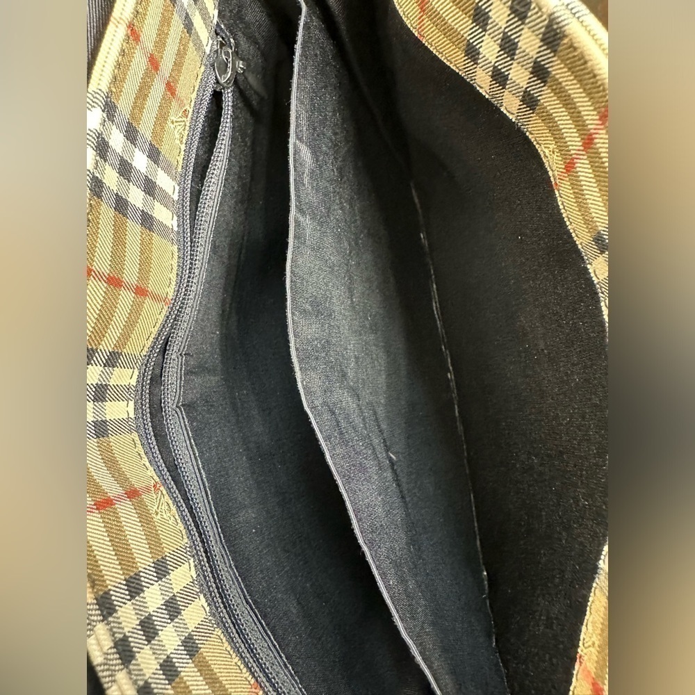 Burberrys Messenger Bag and Coin Purse Bundle - Picture 7 of 16
